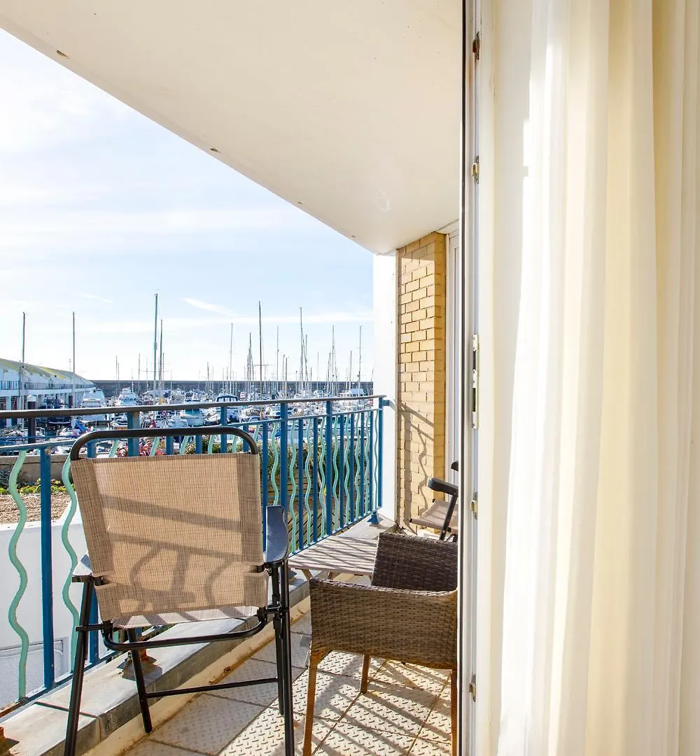 2Br Apartment With Balcony On Brighton Marina United Kingdom