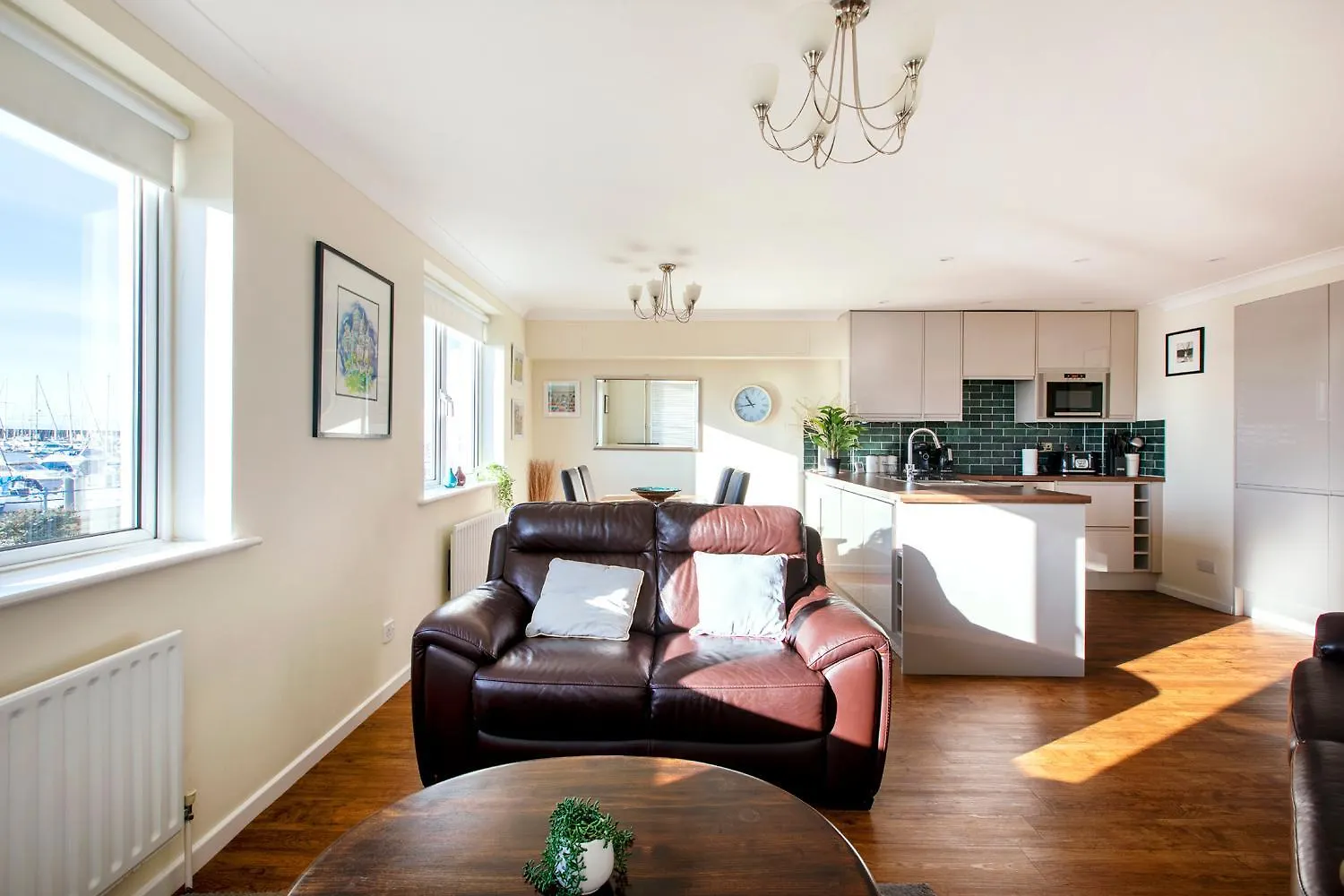2Br Apartment With Balcony On Brighton Marina location
