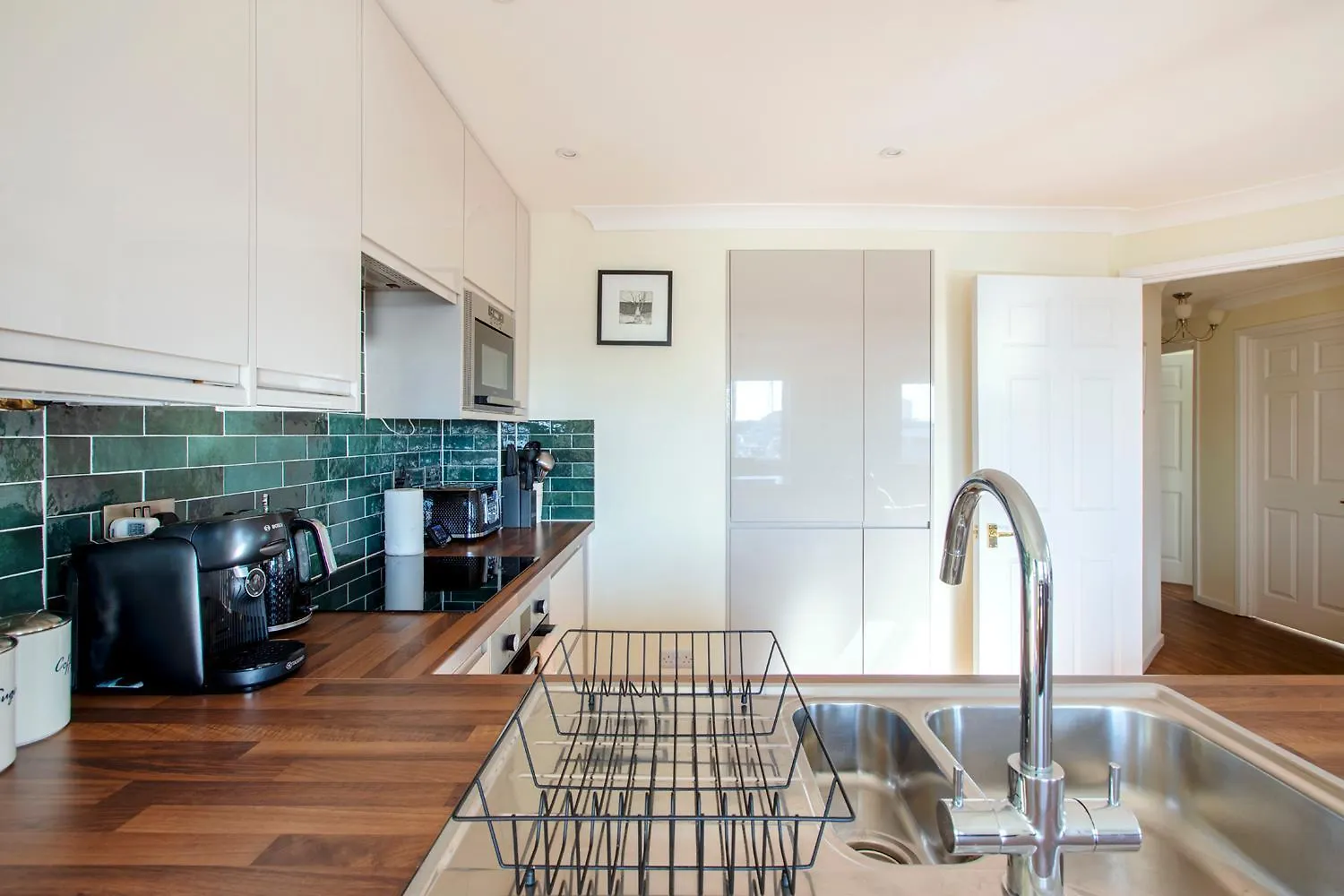 2Br Apartment With Balcony On Brighton Marina