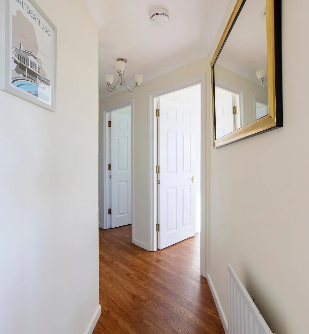 2Br Apartment With Balcony On Brighton Marina 0*,  United Kingdom