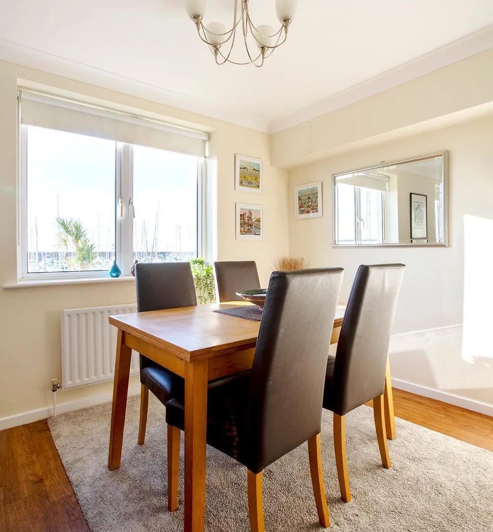 2Br Apartment With Balcony On Brighton Marina United Kingdom